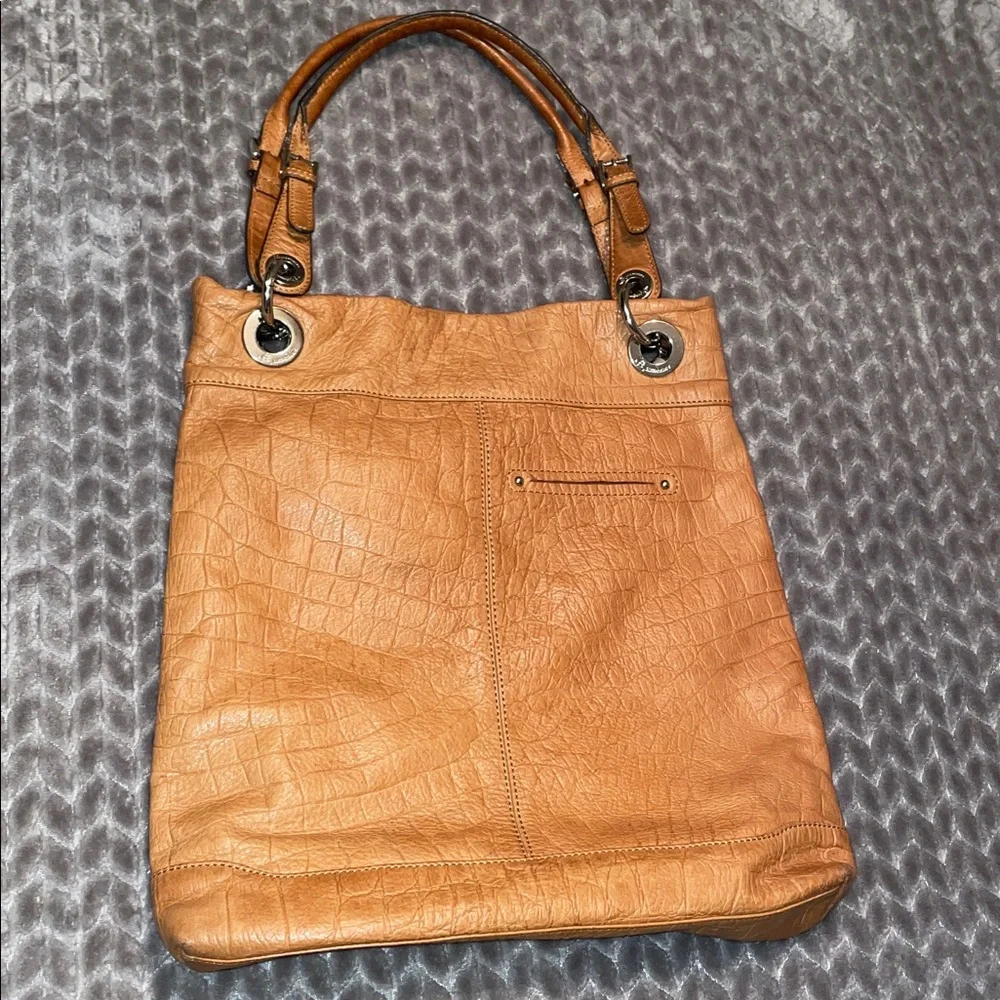 B. Makowsky hobo/shoulder bag. Tan/Cognac leather w a crocodile-embossed texture